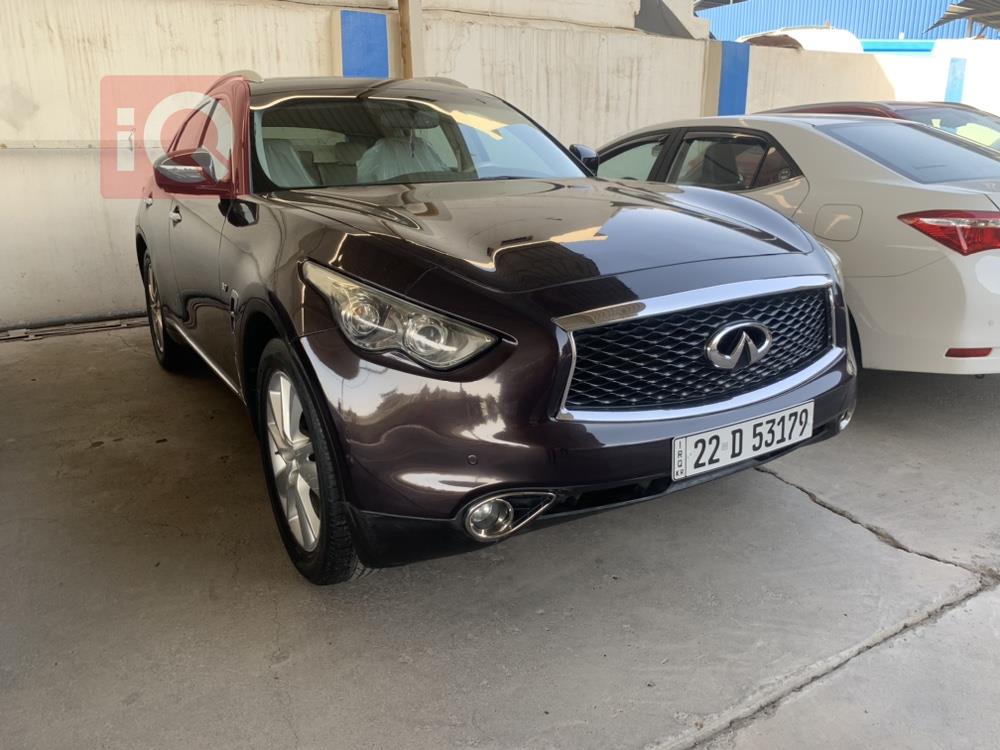 Infiniti QX70